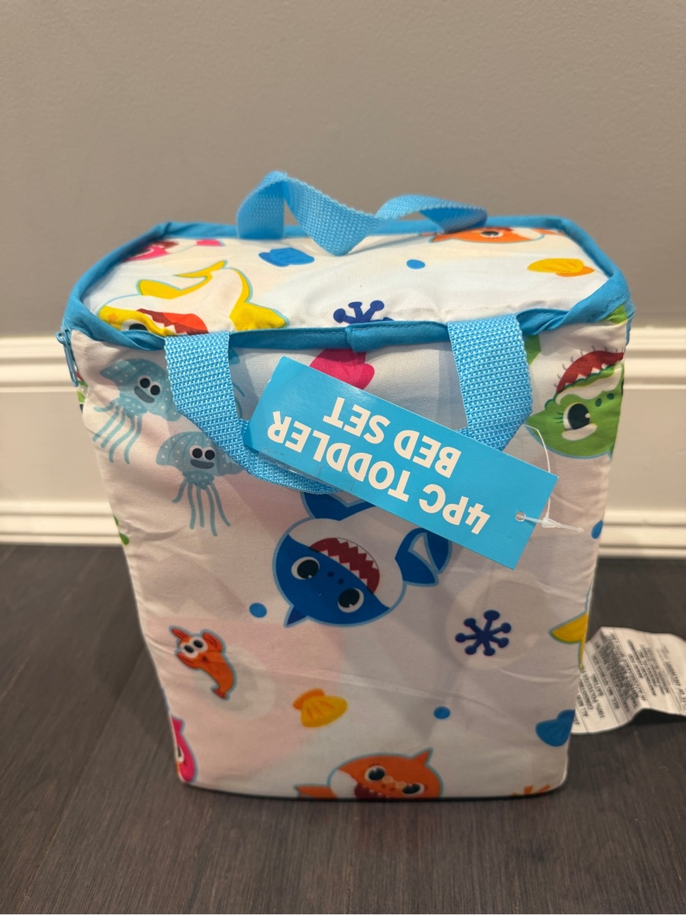 NWT Nickelodeon Pinkfong Baby Shark 4PC Toddler Comforter Set - Blue White - Picture 5 of 6